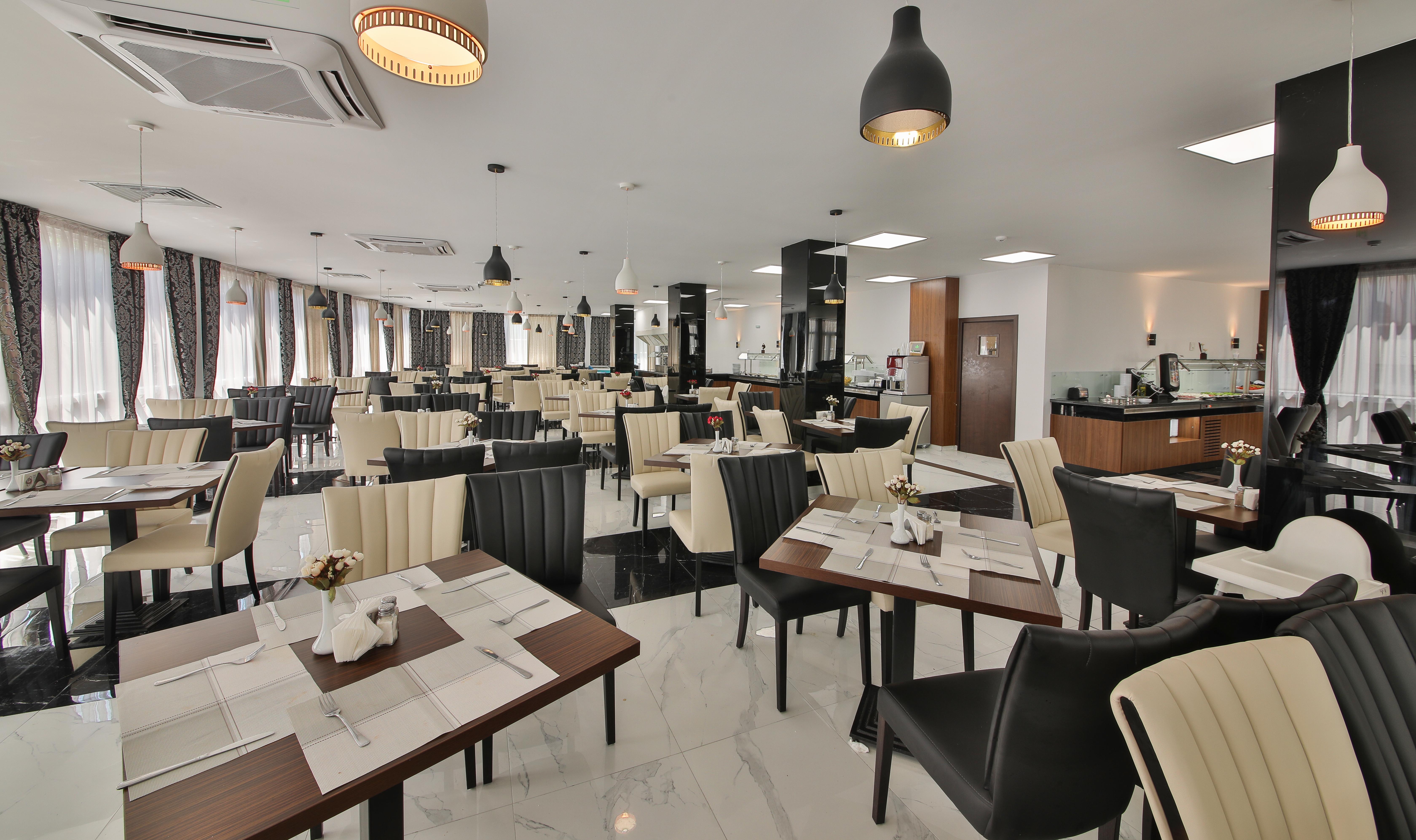 Prestige Deluxe Hotel Aquapark Club- All inclusive Goudstrand Buitenkant foto